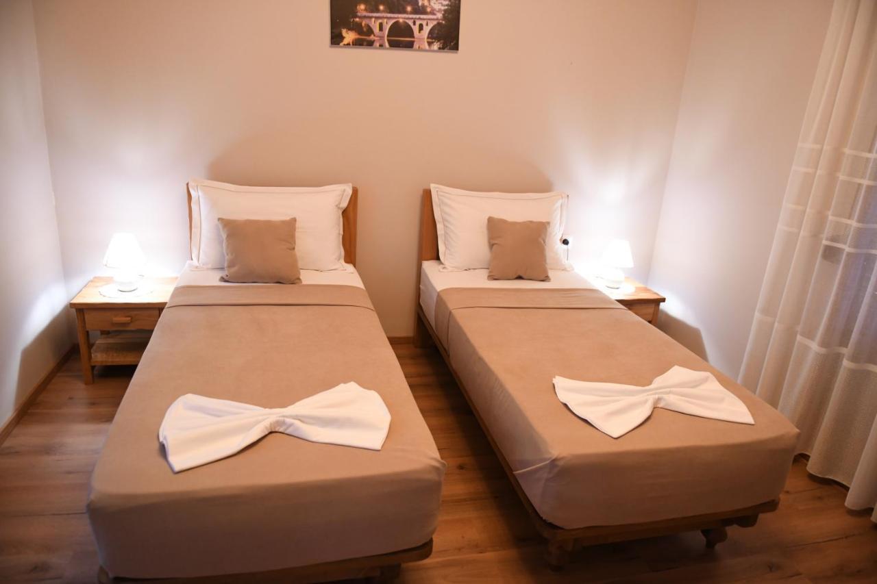 Guesthouse Leo Берат Экстерьер фото
