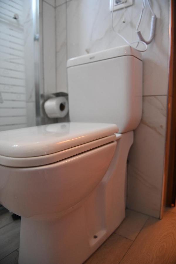 Guesthouse Leo Берат Экстерьер фото