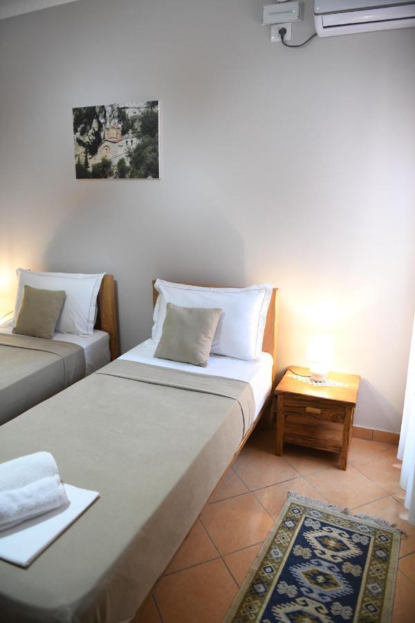 Guesthouse Leo Берат Экстерьер фото